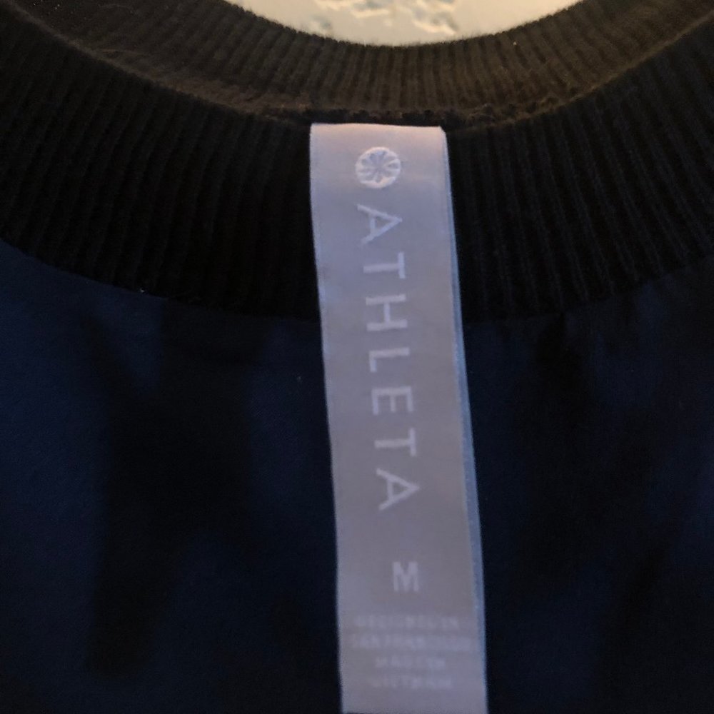 Athleta Womans shirt size med